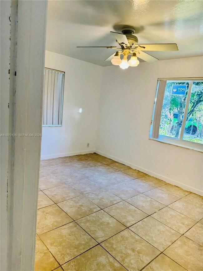 Building Photo - 2411 Rodman St