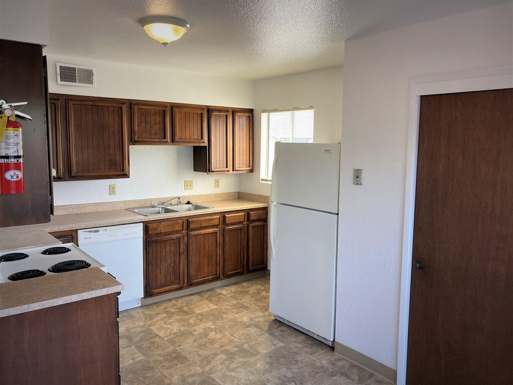 Building Photo - 506 Herrick Ave