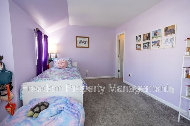 Building Photo - 2425 Morgans Point Dr