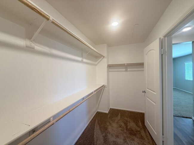Building Photo - Beautiful Two Story Home, 3 Bedrooms, 2.5 Bathrooms, Solar Panels,