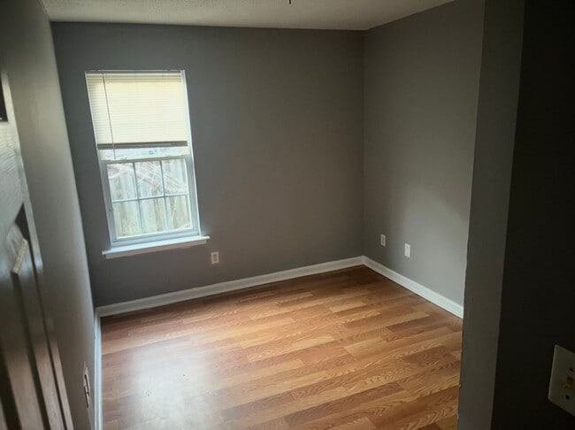 Building Photo - A Classic Act