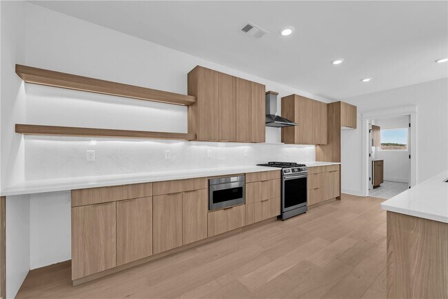 Building Photo - 123 S Paddock Loop