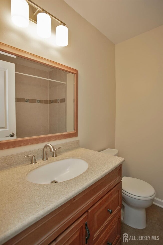 Building Photo - 78 Hazelwood Ave