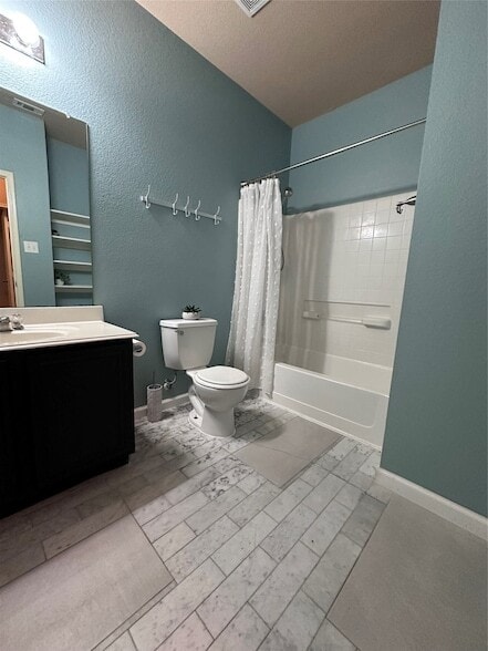 Building Photo - 3321 Truman St