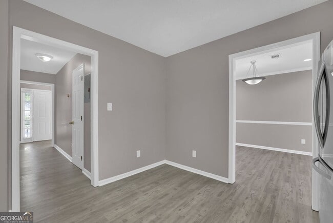 Building Photo - 255 Triple Oaks Dr