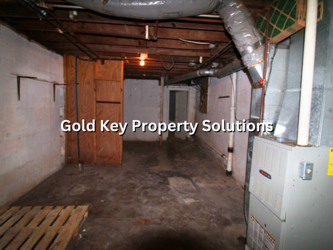 Building Photo - 2 Bedroom/1 Bath Home with Covered Front Porch and Garage (SECTION 8 APPROVED)