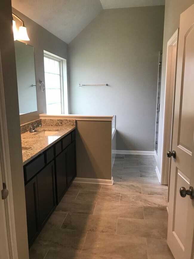 Building Photo - 4108 Summer Haze Ct
