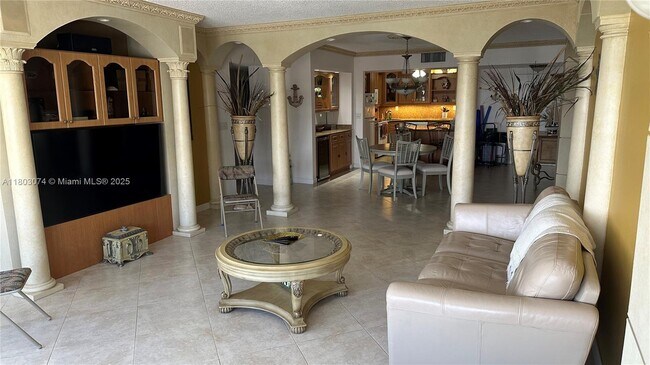 Building Photo - 3725 S Ocean Dr