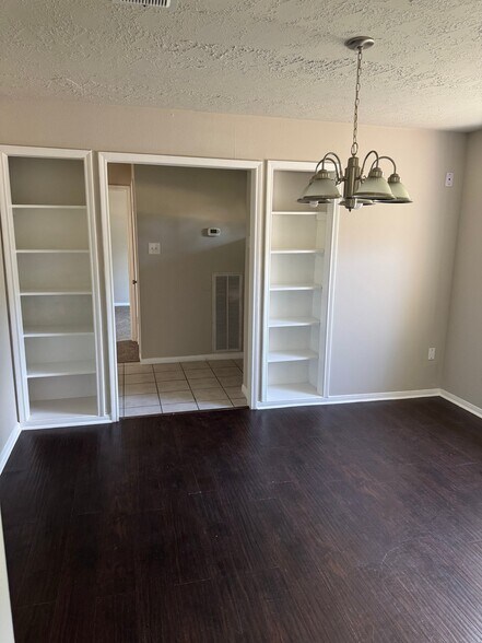 Building Photo - 9706 Galston Ln