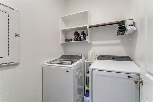 Building Photo - 14737 Mainstay Way