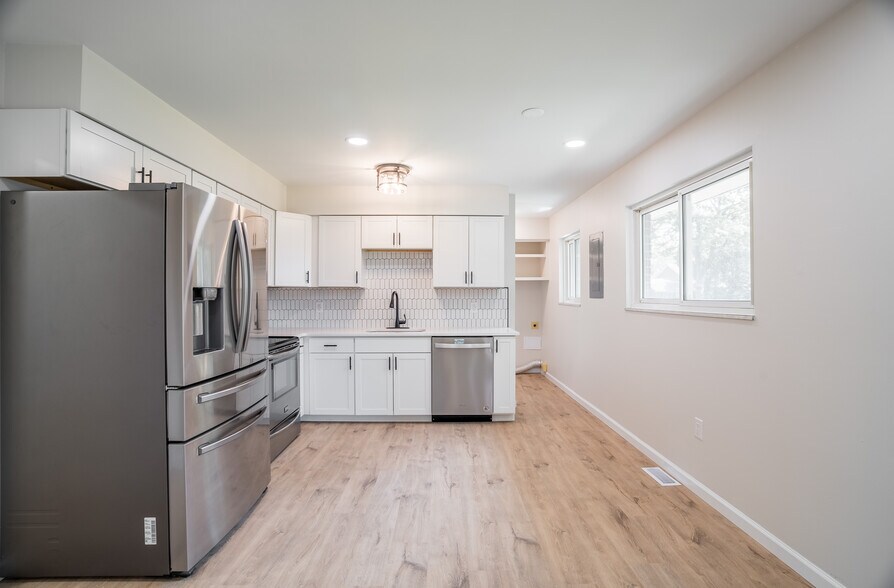 Building Photo - 405 Joellen Pl