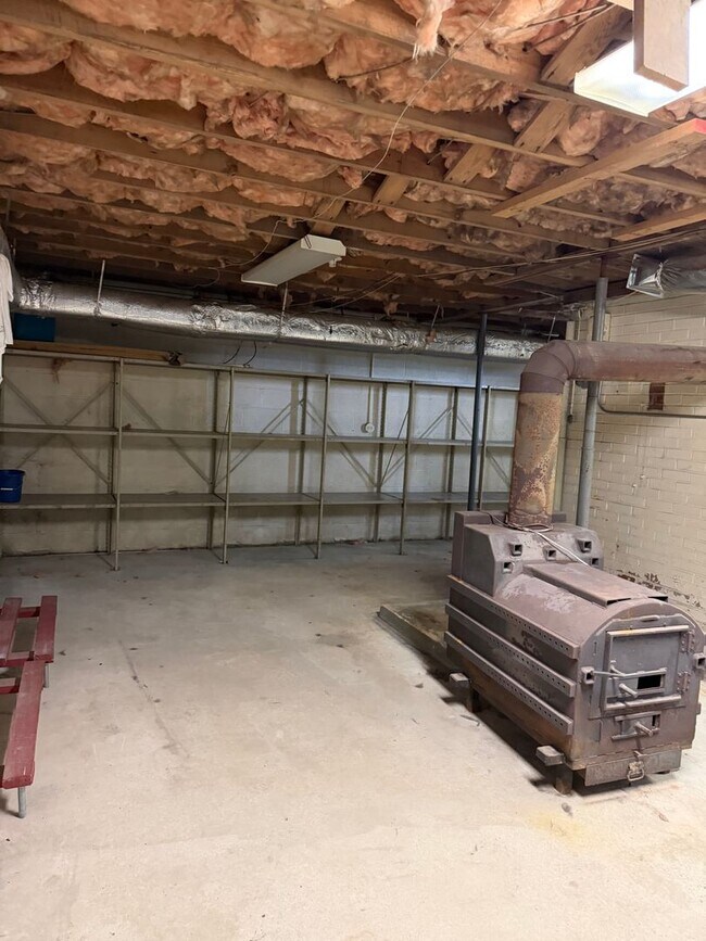 Building Photo - 1048 Shuping Mill Rd