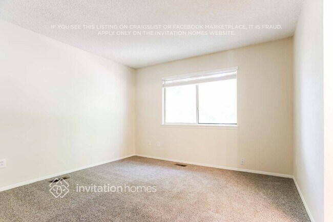 Building Photo - 4443 Biscay St