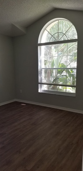 Building Photo - 13504 White Elk Loop