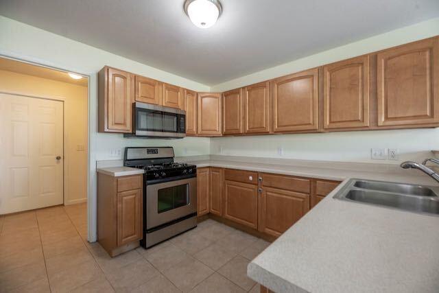 Building Photo - Large Duplex; Dunlap Schools