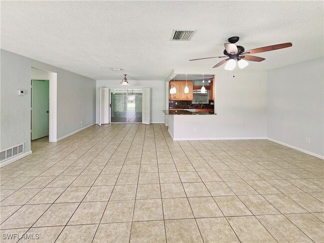 Building Photo - 211 S Lake Dr