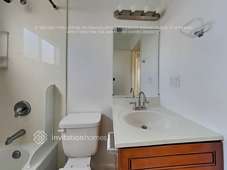 Building Photo - 1984 Finch Way