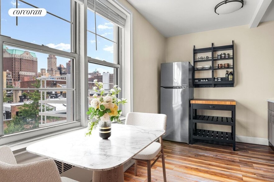 Building Photo - 130 Hicks St