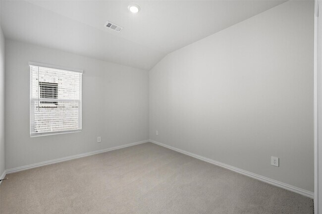 Building Photo - 6605 Creek Edge Cir