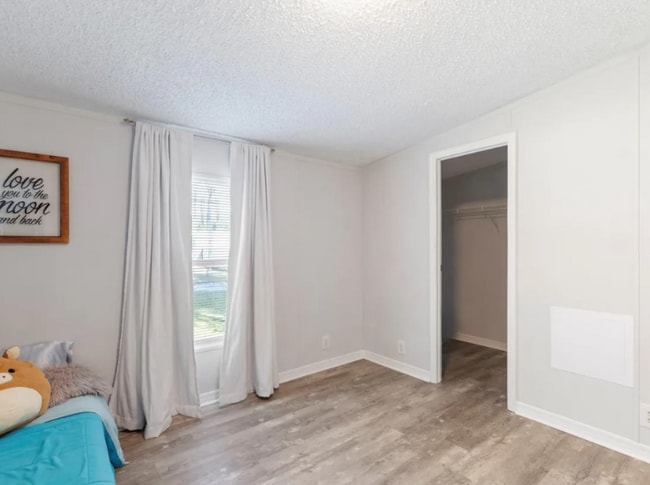 Building Photo - 2131 Odessa Gardens Ln