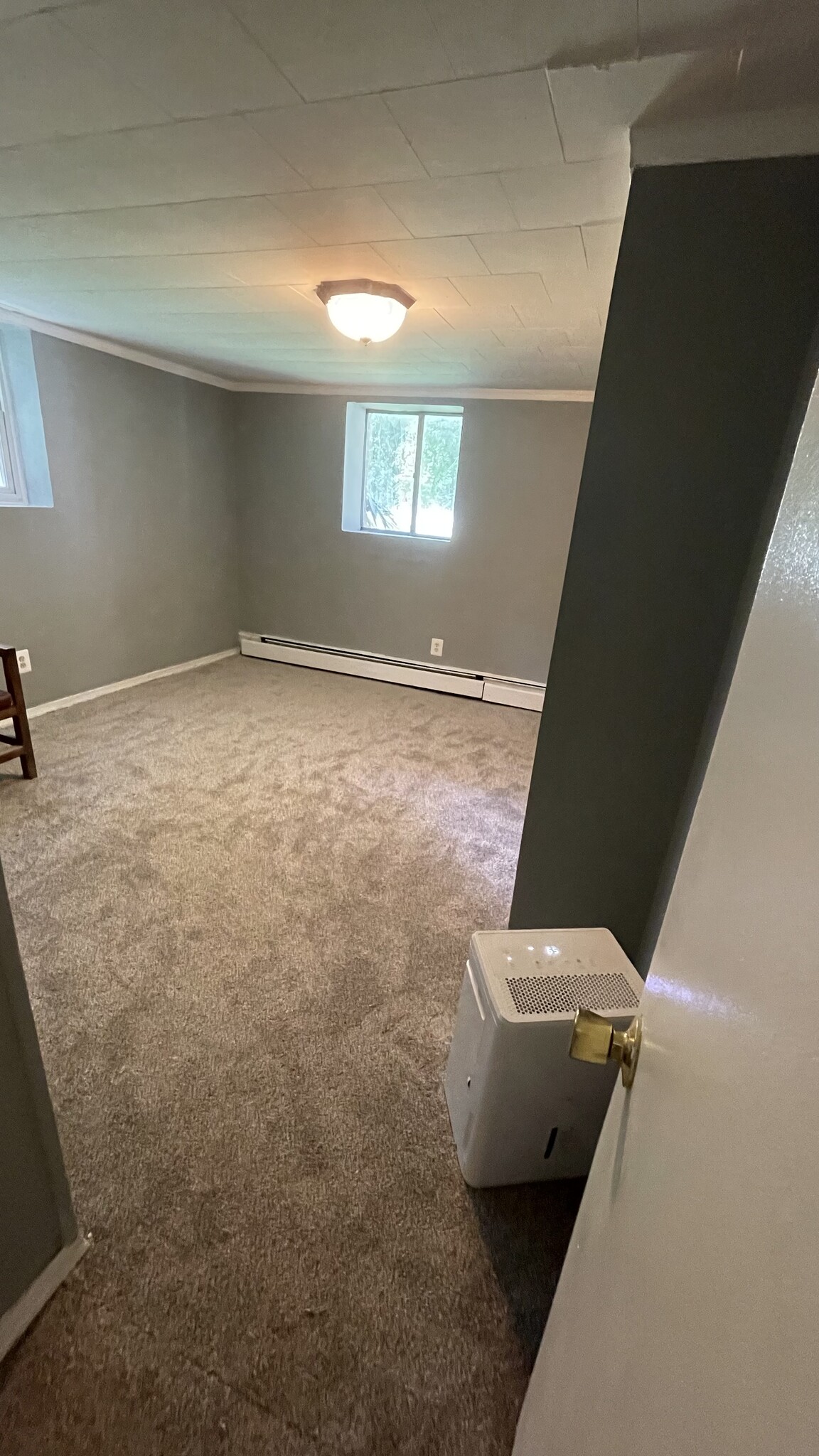 Bedroom new carpet and paint - 13 Scott Ave