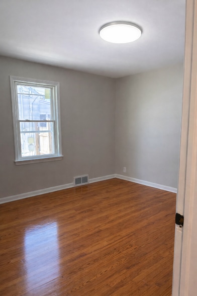 Building Photo - 4249 Wyncote Rd