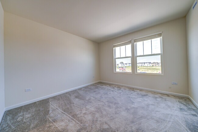 Building Photo - 2283 Horseshoe Cir