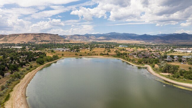Building Photo - 5 Bedroom 2.5 Bath Retreat in Prime Arvada...