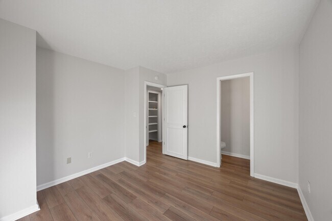 Building Photo - 3368 Montavesta Rd