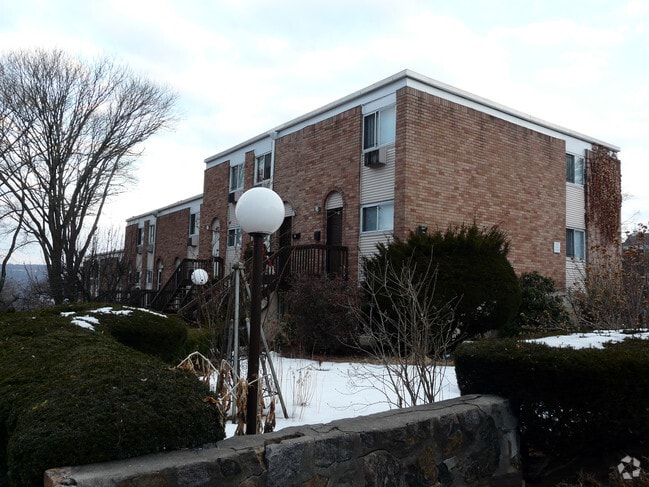 Building Photo - 455 N Broadway