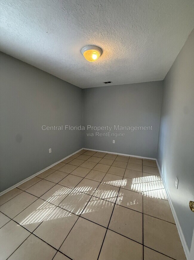 Building Photo - 1707 Ridgewood Ln