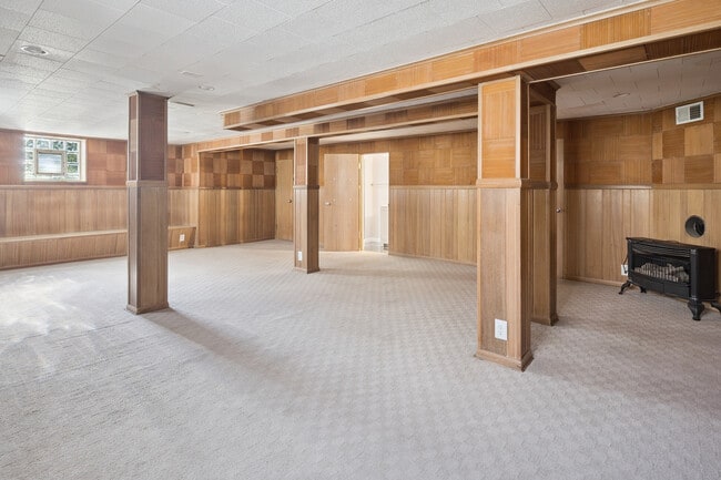 Building Photo - 5419 N Virginia Ave