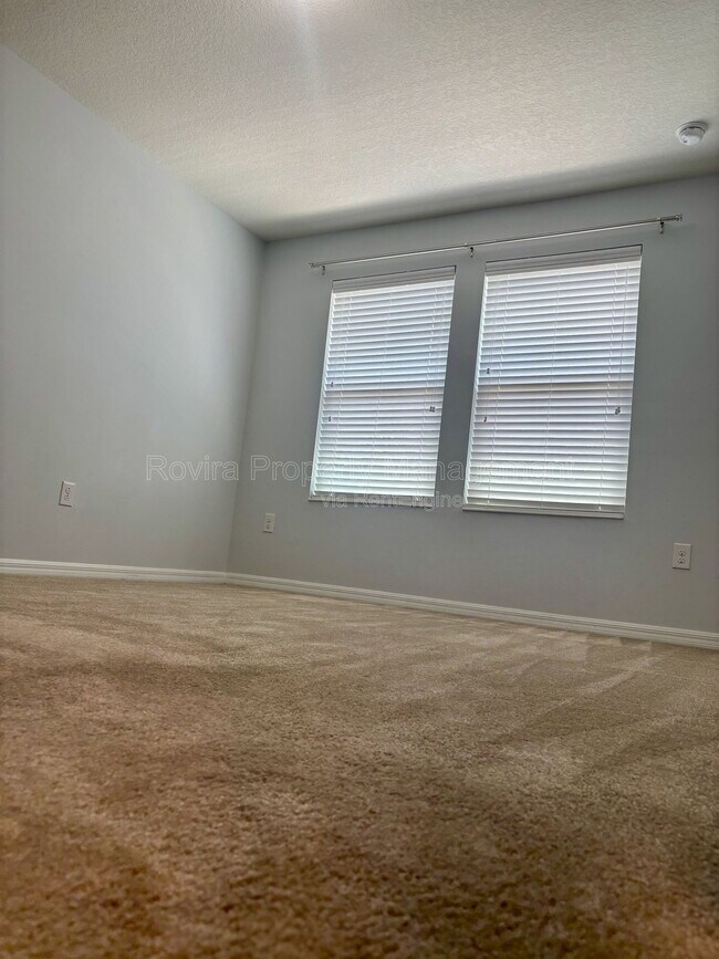 Building Photo - 5124 Crown Hvn Dr