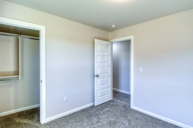 Building Photo - Brand New Construction!  Lawn care included!