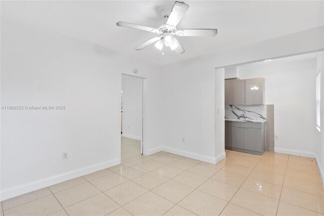 Building Photo - 1040 SW 28th St
