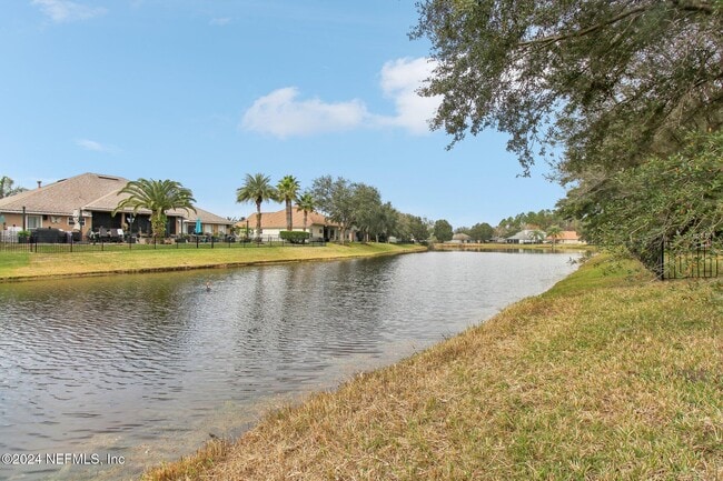 Building Photo - 14018 Fish Eagle Dr E