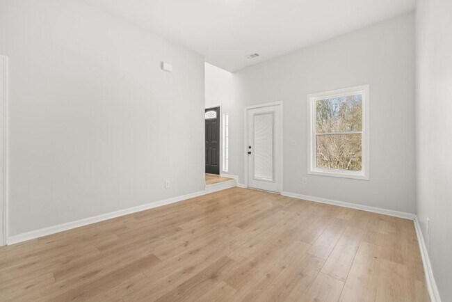 Building Photo - 4420 Ross Estates Ct SW