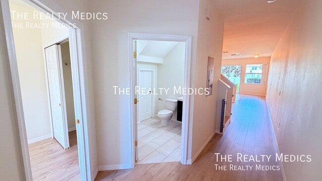 Building Photo - 5161 Regatta Dr