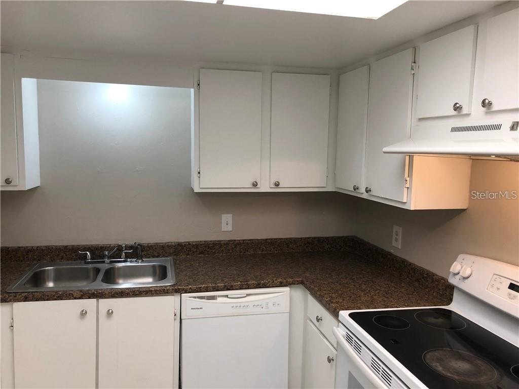 Building Photo - 2408 Swailes Dr