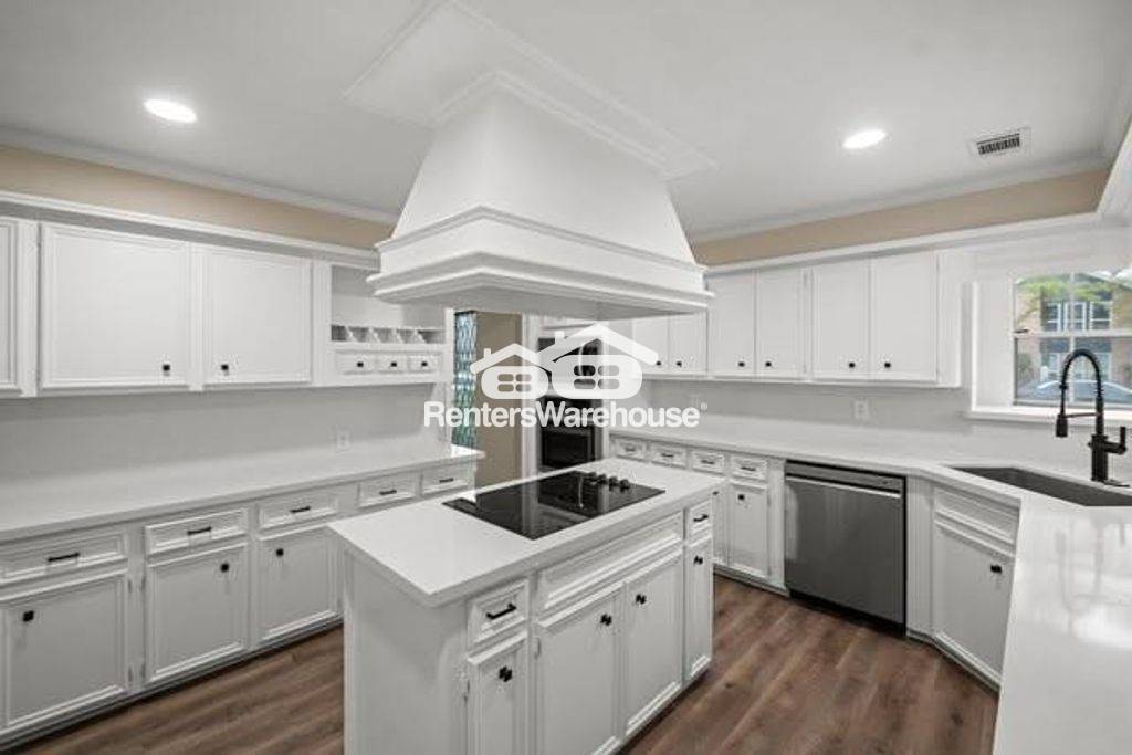 Building Photo - 16627 Aldenham Pl