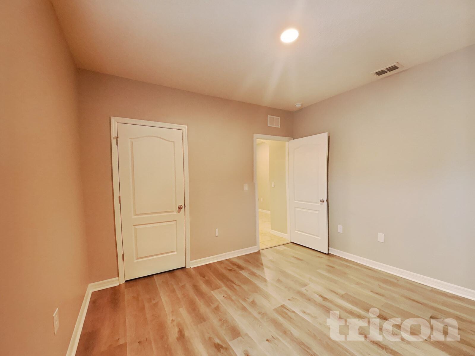 Building Photo - 530 Squires Grove Dr