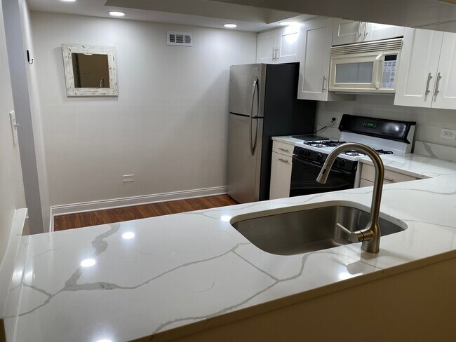 Building Photo - 15817 Orlan Brook Dr