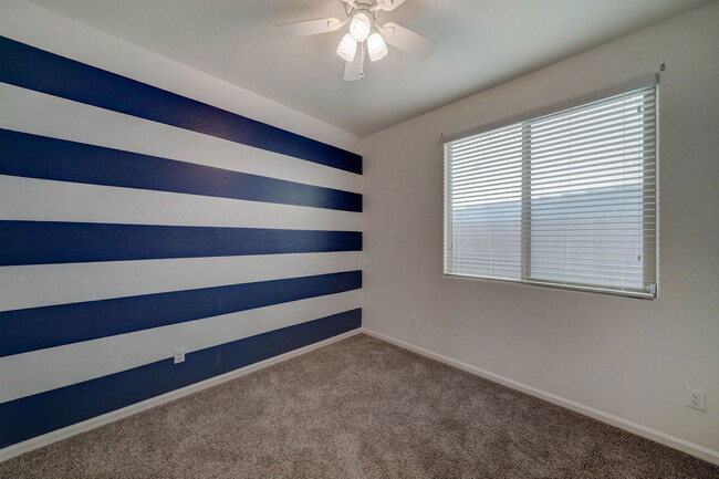 Building Photo - 7636 W Quail Track Dr