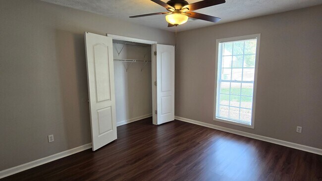 Building Photo - Laurel Creek Subdivision