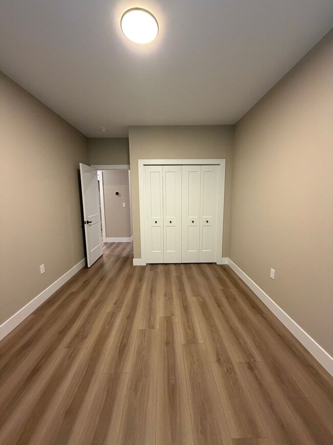 Building Photo - 2117 Carr Rd