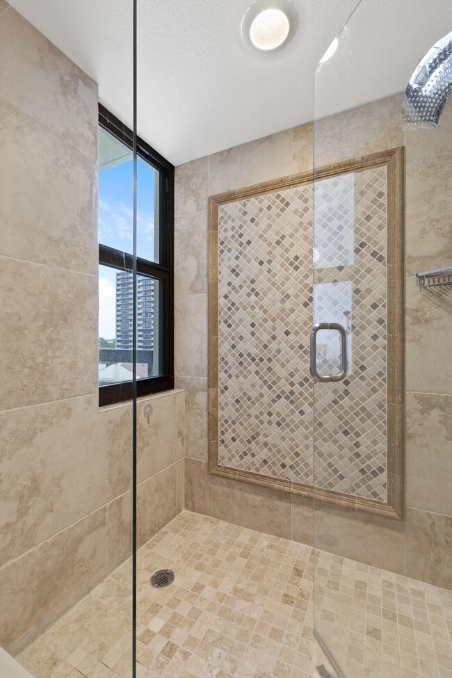 Building Photo - 4000 N Ocean Dr