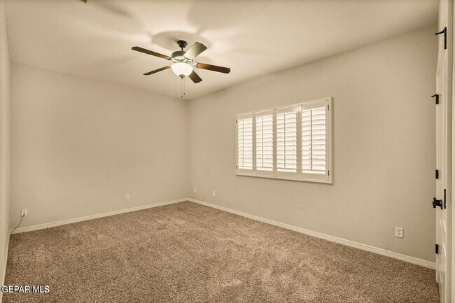 Building Photo - 14117 Rainbow Point Dr