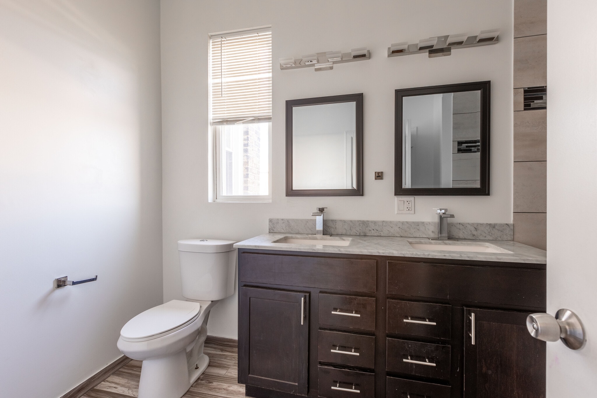 Building Photo - 4736 W Armitage Ave