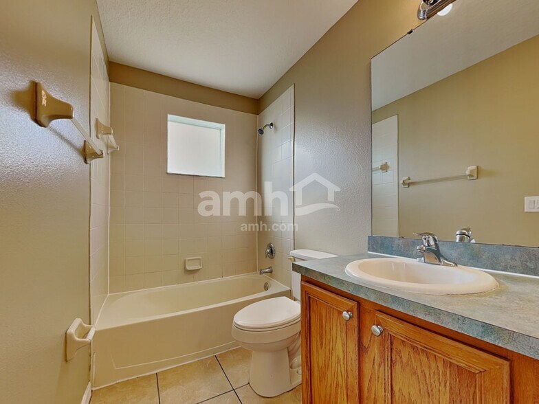 Building Photo - 1419 Hunterman Ln