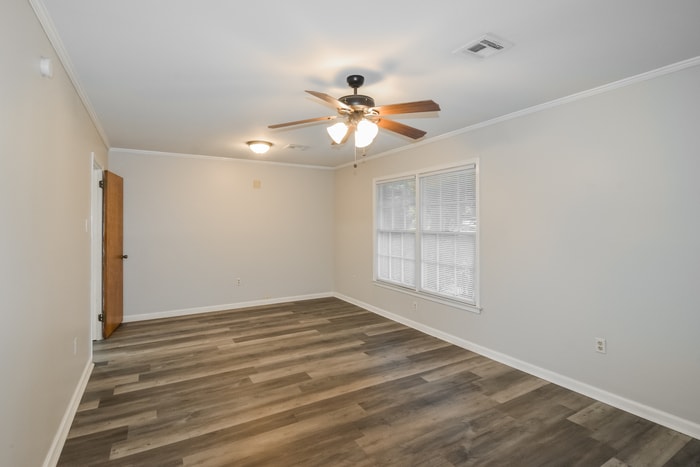 Building Photo - 758 Forestdale Dr
